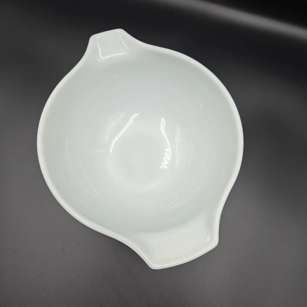 Vintage Pyrex Solid Opal‎ White Mixing Bowl 442 Cinderella 1 1/2 Quart - RARE